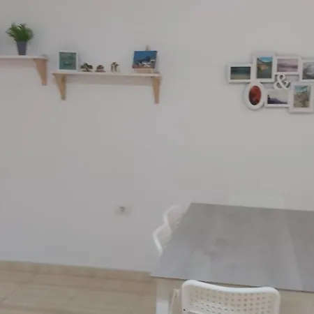 La Casita Vecindario Holiday home